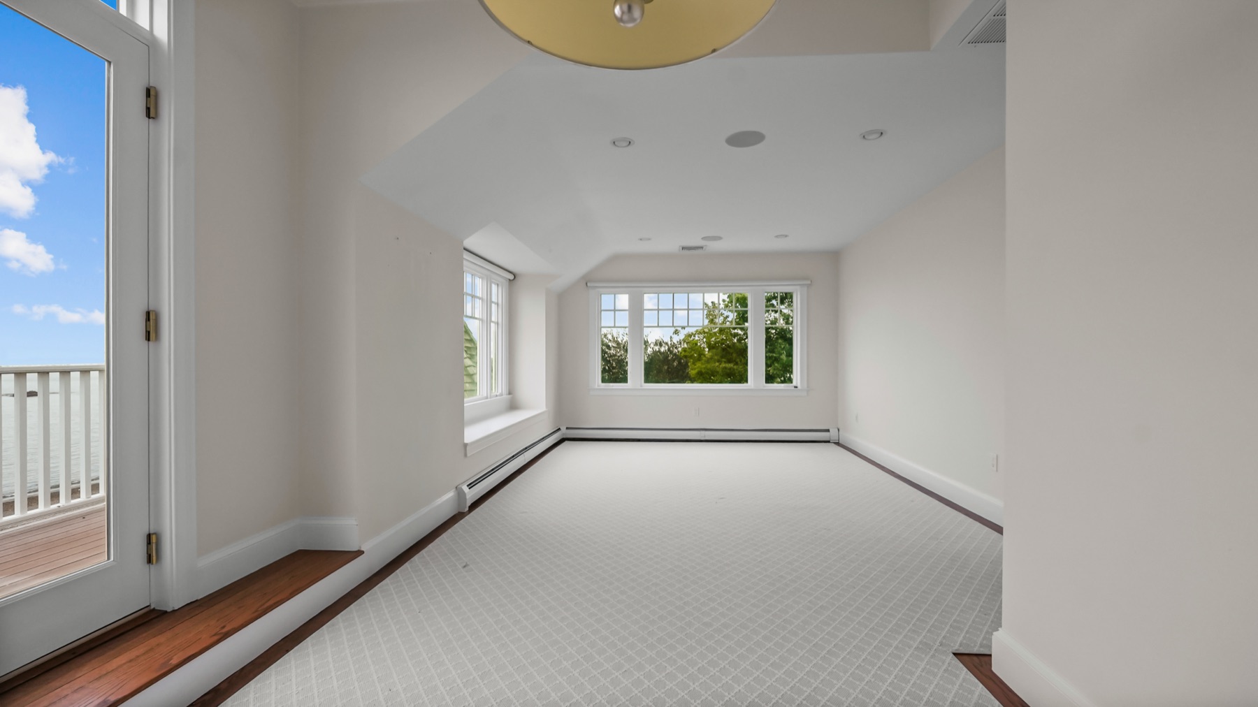 349 Ocean Ave — Balcony Room